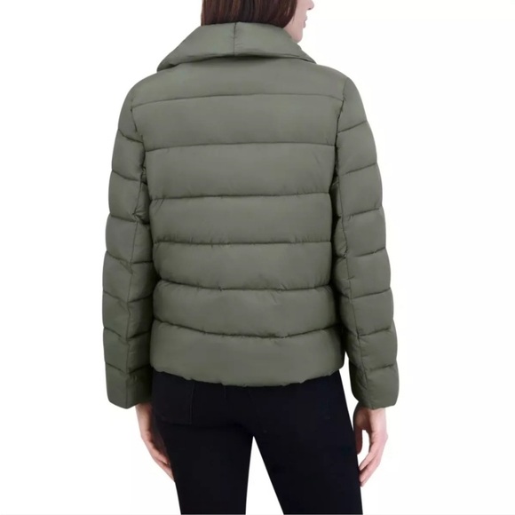 TAHARI Women's XL (12)
Asymmetrical Quilted
Puffer Jacket Packable
Green Zip - Picture 4 of 5